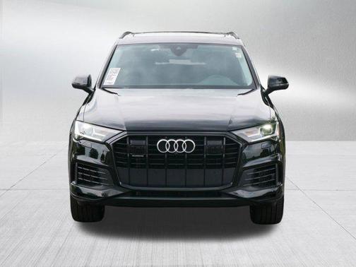 2022 Audi Q7 55 Premium Plus