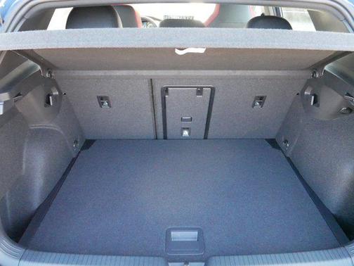 2025 Volkswagen Golf GTI 2.0T SE DSG