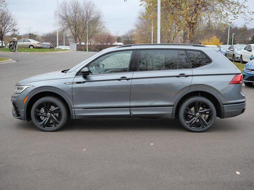 2023 Volkswagen Tiguan 2.0T SE R-Line Black 4MOTION