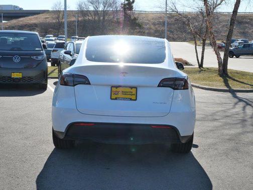 2024 Tesla Model Y Long Range Dual Motor All-Wheel Drive