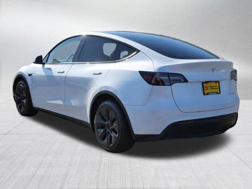 2024 Tesla Model Y Long Range Dual Motor All-Wheel Drive