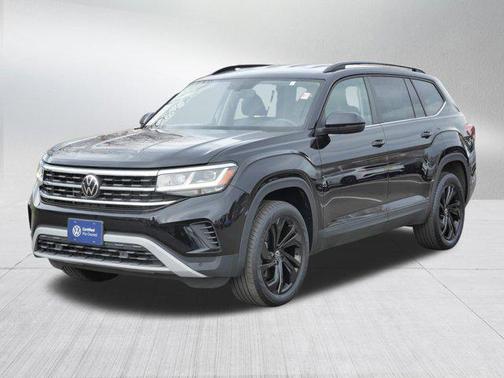 Deep Black Pearl 2023 Volkswagen Atlas 3.6L SE w/Technology
