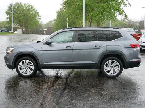 2022 Volkswagen Atlas 2.0T SE w/Technology 4MOTION