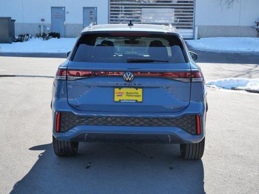 2025 Volkswagen Tiguan 2.0T SE R-Line Black 4MOTION