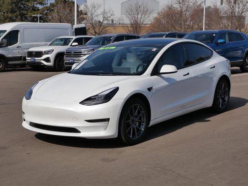 2022 Tesla Model 3 Long Range
