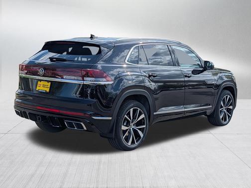 deep black pearl 2026 Volkswagen Atlas Cross Sport 2.0T SEL Premium