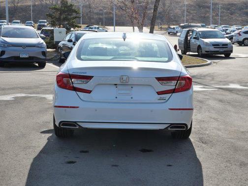 2019 Honda Accord Touring 2.0T