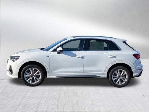 2024 Audi Q3 Premium 45 TFSI S line quattro Tiptronic