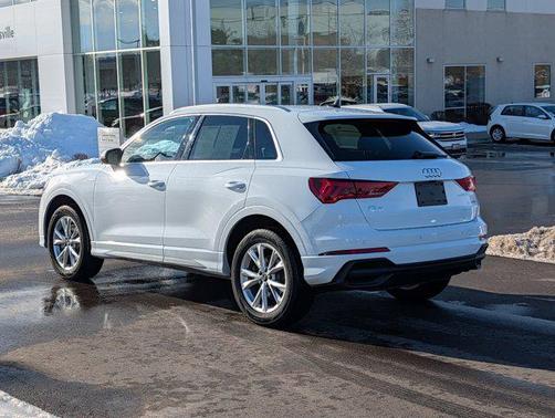 2024 Audi Q3 Premium 45 TFSI S line quattro Tiptronic