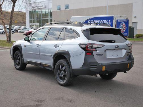 Ice Silver Metallic 2024 Subaru Outback Wilderness