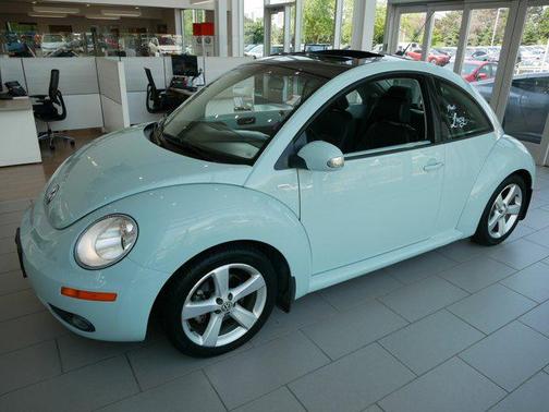 2010 Volkswagen New Beetle 2.5L