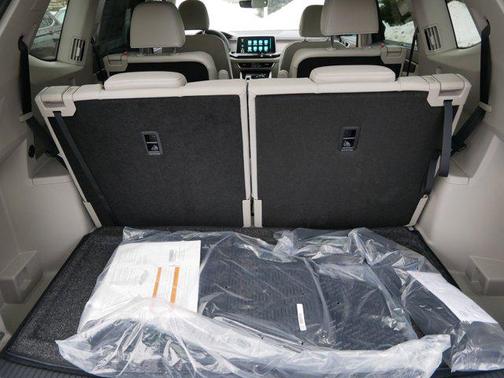 2026 Volkswagen Atlas 2.0T SEL Premium R-Line 4MOTION