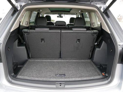 2025 Volkswagen Atlas 2.0T SEL Premium R-Line 4MOTION