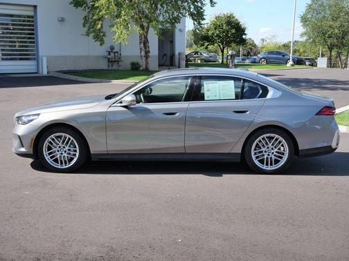 2024 BMW 530 i xDrive