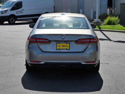 2024 BMW 530 i xDrive