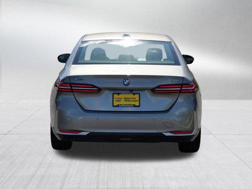 2024 BMW 530 i xDrive