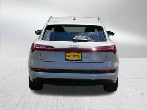2021 Audi e-tron Premium Plus