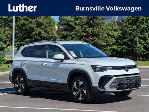 Pure White 2025 Volkswagen Taos 1.5T SE