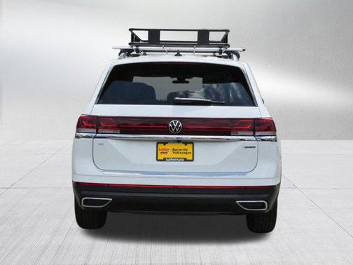 Pure White 2025 Volkswagen Atlas 2.0T SE