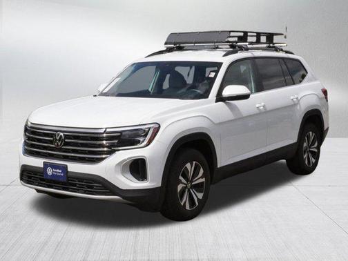 Pure White 2025 Volkswagen Atlas 2.0T SE