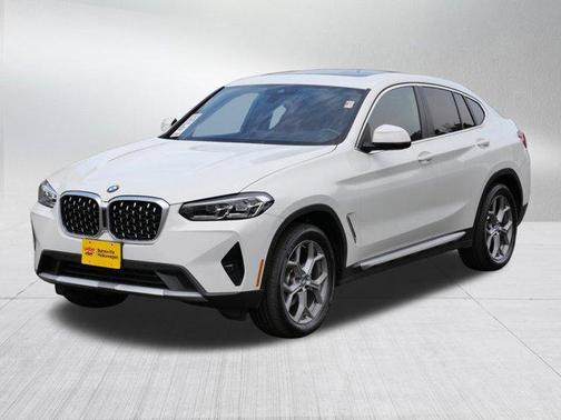 2025 BMW X4 xDrive30i