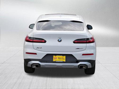 2025 BMW X4 xDrive30i