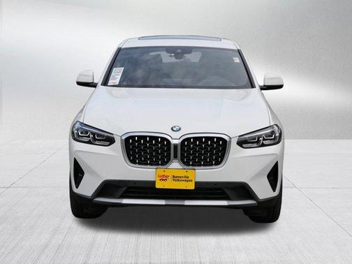 2025 BMW X4 xDrive30i