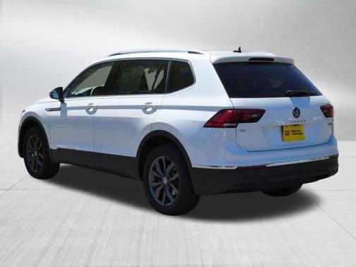 Opal White Pearl 2023 Volkswagen Tiguan 2.0T SE 4MOTION