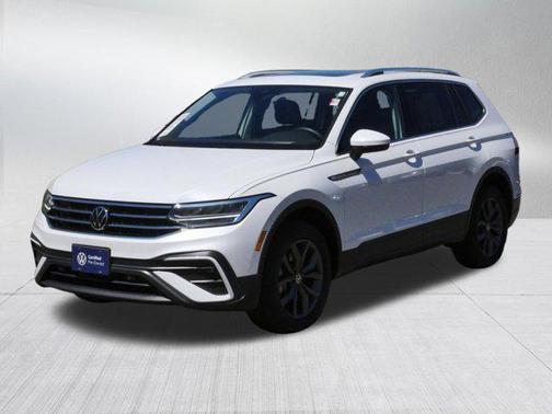 Opal White Pearl 2023 Volkswagen Tiguan 2.0T SE 4MOTION