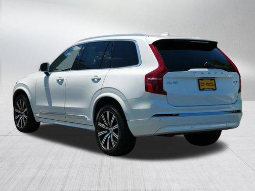 2024 Volvo XC90 B5 Core Bright Theme
