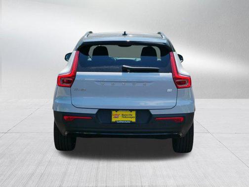 2021 Volvo XC40 Recharge Pure Electric P8