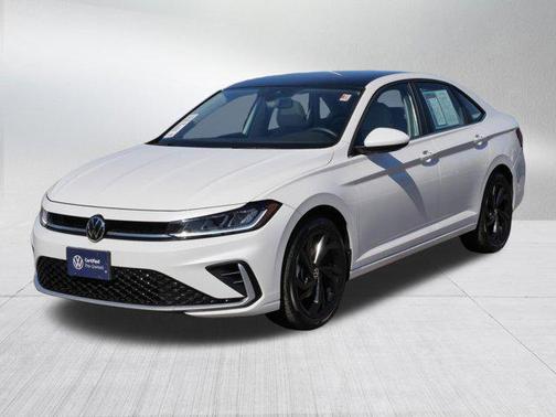 Opal White Pearl 2025 Volkswagen Jetta 1.5T SE