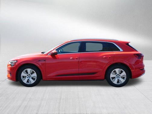 2019 Audi e-tron Premium Plus