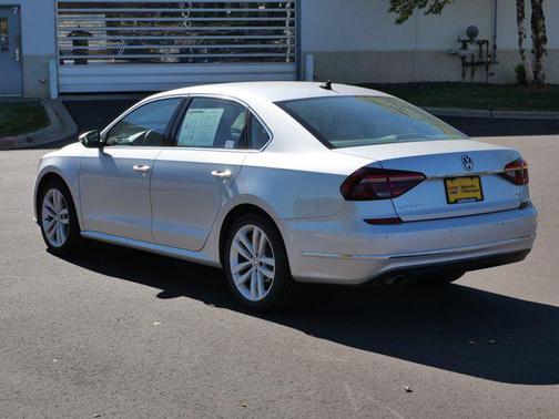 2018 Volkswagen Passat 2.0T SE