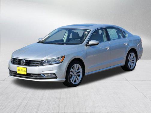 2018 Volkswagen Passat 2.0T SE