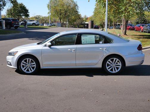 2018 Volkswagen Passat 2.0T SE