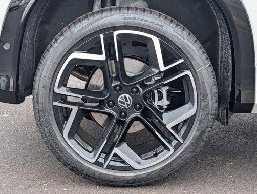 sandstone 2026 Volkswagen Tiguan 2.0T SEL R-Line 4MOTION