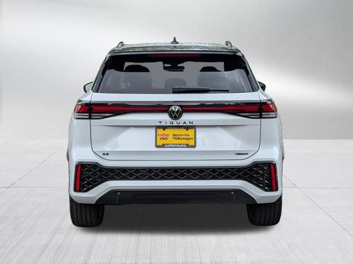 Opal White Pearl 2025 Volkswagen Tiguan 2.0T SE R-Line Black 4MOTION