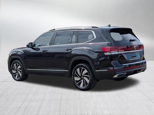 Deep Black Pearl 2024 Volkswagen Atlas 2.0T SEL