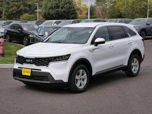 2022 Kia Sorento LX