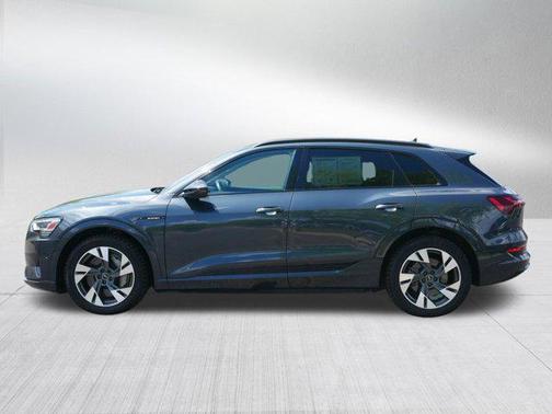 2021 Audi e-tron Premium