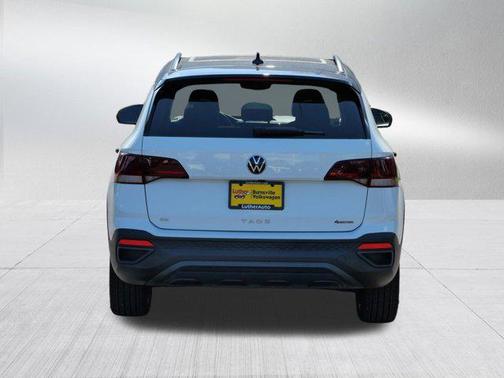 2024 Volkswagen Taos 1.5T SE Black