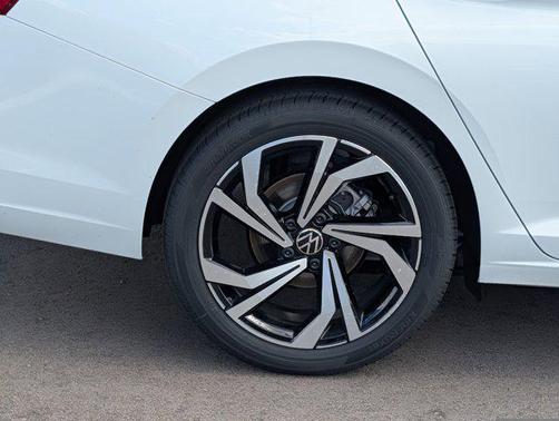 Opal White Pearl 2026 Volkswagen Jetta 1.4T SEL