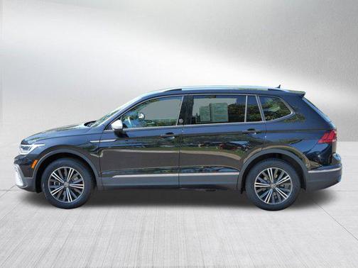 2024 Volkswagen Tiguan 2.0T Wolfsburg Edition