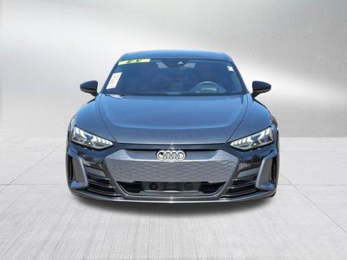 2023 Audi e-tron GT Prestige quattro