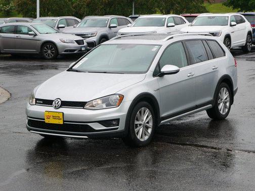 2017 Volkswagen Golf Alltrack TSI SE