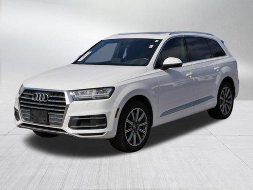 2019 Audi Q7 45 Premium Plus