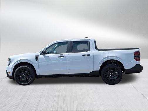Oxford White 2025 Ford Maverick XLT