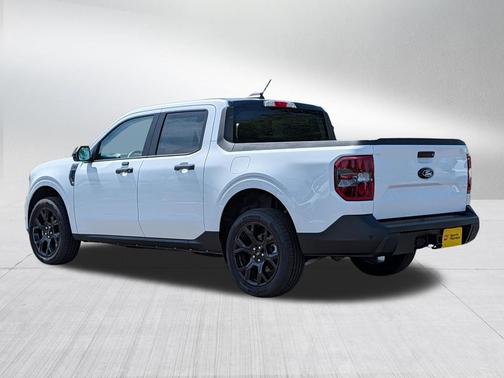 Oxford White 2025 Ford Maverick XLT