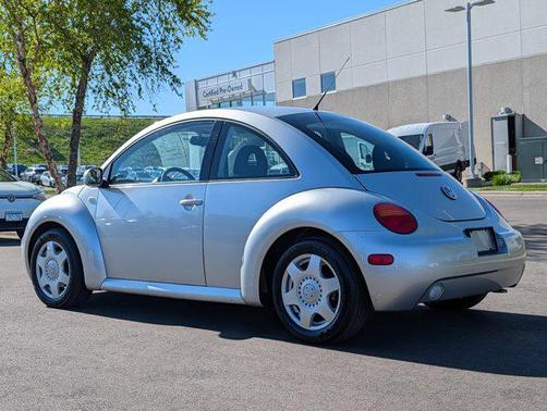 Silver Metallic 2001 Volkswagen New Beetle GLS
